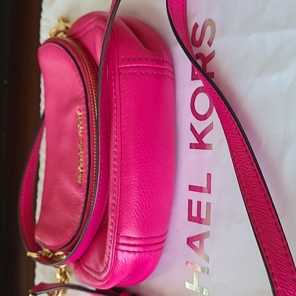 Michael Kors Pink Crossbody Bag - Picture 3 of 10